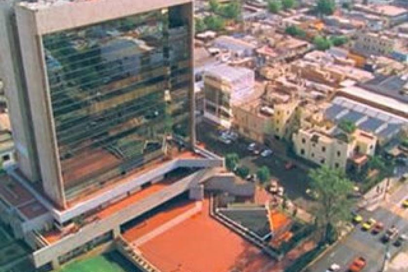 Vista aerea de la Rectoría de la Universidad de Guadalajara